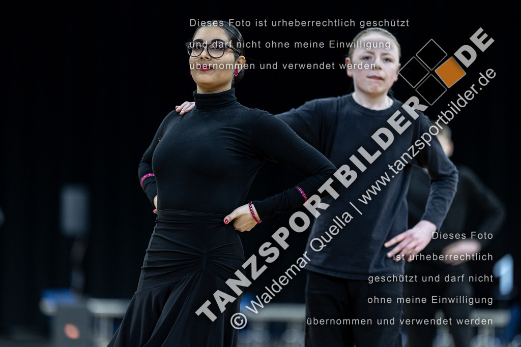 20240310-00568 | Hier finden Sie Tanz Bilder vom Latein und Standard Formationen tanzen. Sportbilder vom Tanzsport. Schöne Fotos und von Weltmeisterschaft, Europameisterschaft, Bundesliga, Regionalliga, Oberliga und Landesliga sowie von GOC Stuttgart, DanceComp, WM Bremen