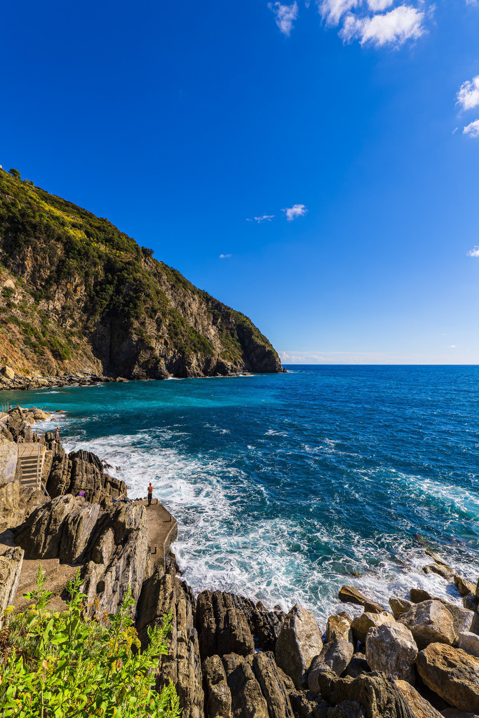 Blick auf die Mittelmeerküste in Riomaggiore in Italien | Blick auf die Mittelmeerküste in Riomaggiore in Italien.