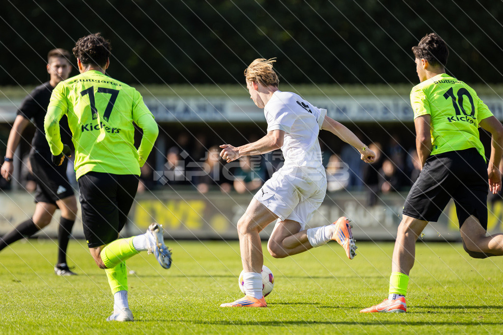 20251003_Picselweb-Fotografie_1R3_1166 | DFB Pokal 2. Runde, JFV A/O/B/H/H - SV Stuttgarter Kickers, Foto: Jörg Struwe - picselweb.de - Realisiert mit Pictrs.com