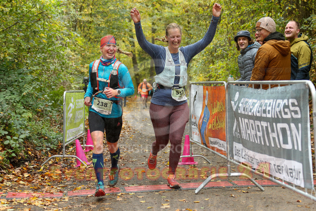 251026_1324_EX1_3372 | Sportfotografie im Rhein-Sieg Kreis, Köln, Bonn, NRW, Rheinland Pfalz, Hessen, etc. Unser Tätigkeitsfeld umfasst den Laufsport vom Volkslauf über den Marathon, Duathlon, Triathon bis zum Ultralauf wie Kölnpfad Ultra oder Schindertrail.