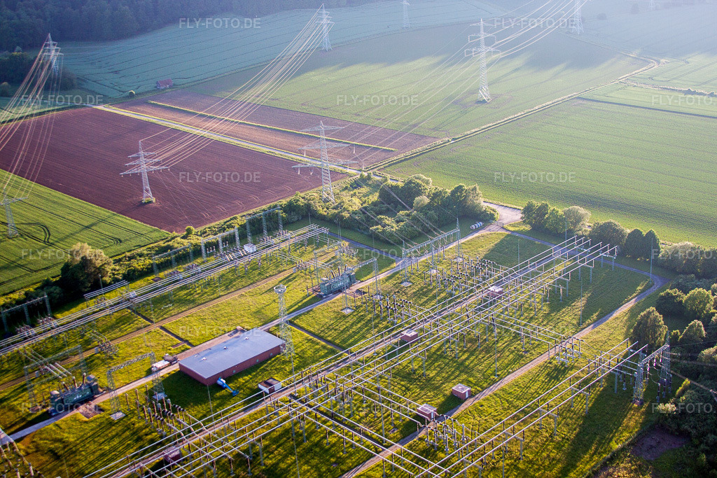 Luftbild: Umspannwerk Grohnde im Ortsteil Grohnde in Emmerthal im Bundesland Niedersachsen in Deutschland. Foto: IMG_65036.jpg vom 23.05.2014 durch Werner Riehm/FLY-FOTO.de