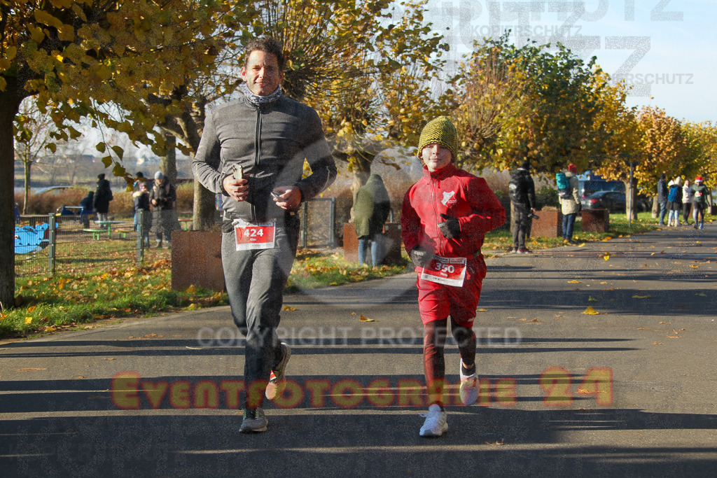 241201_1147_EV4_1826 | Sportfotografie im Rhein-Sieg Kreis, Köln, Bonn, NRW, Rheinland Pfalz, Hessen, etc. Unser Tätigkeitsfeld umfasst den Laufsport vom Volkslauf über den Marathon, Duathlon, Triathon bis zum Ultralauf wie Kölnpfad Ultra oder Schindertrail.