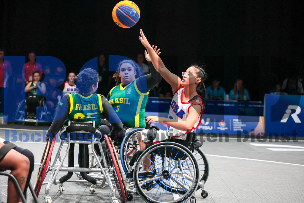 SES_TTG3X320250717-110 | bond - Realisiert mit Pictrs.com