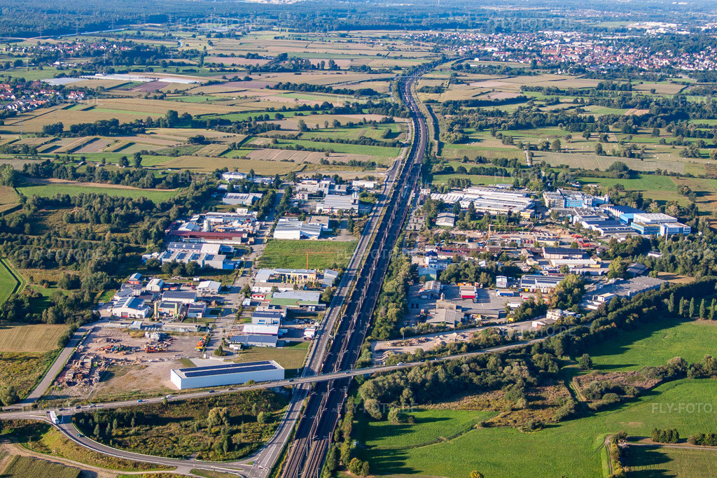 Luftbild: Industriegebiet an der B3n im Ortsteil Steinbach in Baden-Baden im Bundesland Baden-Württemberg in Deutschland. Foto: IMG_53103.jpg vom 08.09.2012 durch Werner Riehm/FLY-FOTO.de
