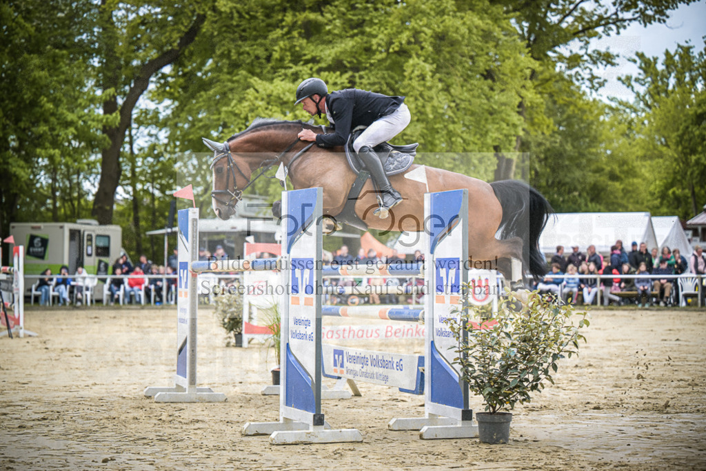 DOS_9522 | Entdecke hochwertige Reitturnierfotos von Foto Oger. Professionell, emotional und authentisch – jetzt Lieblingsmomente im Shop bestellen.Deutschlandweite Turnierfotografie. - Realisiert mit Pictrs.com