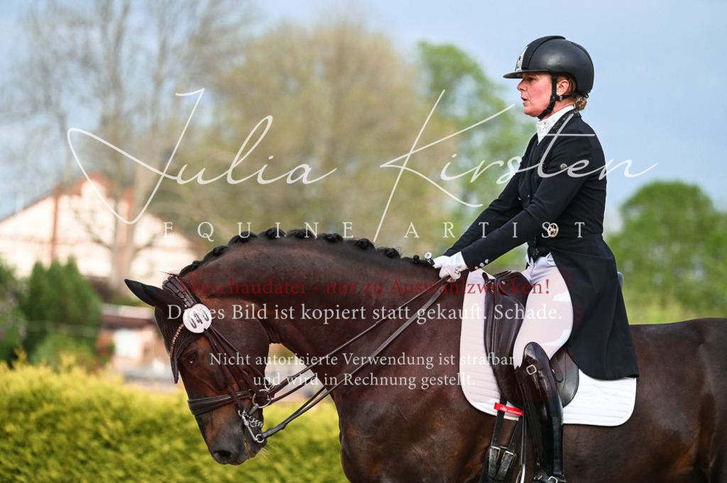 20230513_JK-Röhrsdorf-13-257 | Pferde- und Turnierfotografie in Westsachsen. Pferdeportraits, Auftragszeichnungen und intuitive Kunst.