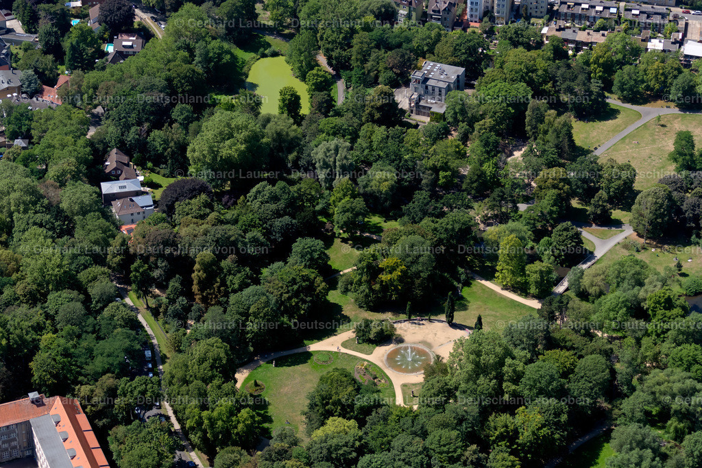 4035656 | BRAUNSCHWEIG 31.07.2020 Parkanlage "Inselwall Park" in Braunschweig im Bundesland Niedersachsen, Deutschland. // Park of "Inselwall Park" in Brunswick in the state Lower Saxony, Germany. Foto: Gerhard Launer