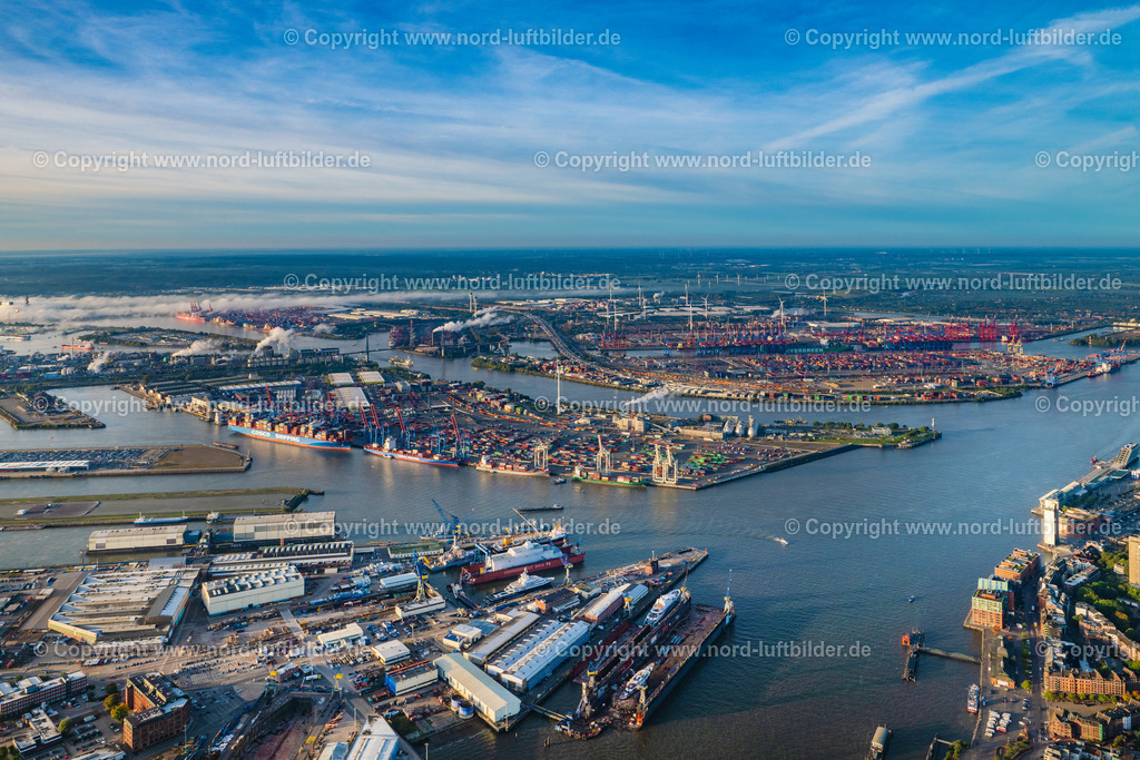Hamburg_Tollerort_Containerterminal_Ctt_Hhla_ELS_1152181023 | HAMBURG 21.08.2023 Containerterminal im Containerhafen des Überseehafen Container Terminal Tollerort in Hamburg. // Container Terminal in the port of the international port Container Terminal Tollerort in Hamburg. Foto: Martin Elsen