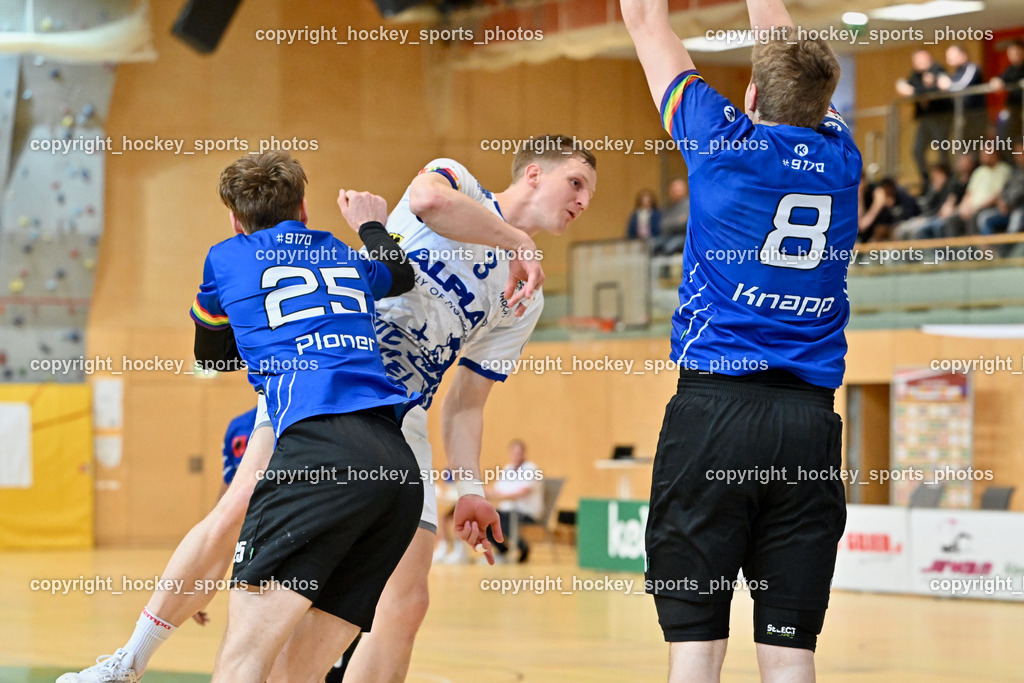 SC Ferlach vs. ALPLA HC Hard | #25 PLONER Florian SC Ferlach, #3 Antanavicius Karolis SC Hard, #8 KNAPP Simon SC Ferlach, SC Ferlach vs. ALPLA HC Hard, SC Ferlach vs. ALPLA HC Hard am 05.04.2025 in Ferlach (Ballspielhalle Ferlach), Austria, (Photo by Bernd Stefan)