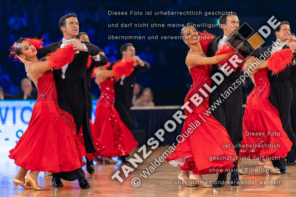 20231111-12948 | Hier finden Sie Tanz Bilder vom Latein und Standard Formationen tanzen. Sportbilder vom Tanzsport. Schöne Fotos und von Weltmeisterschaft, Europameisterschaft, Bundesliga, Regionalliga, Oberliga und Landesliga sowie von GOC Stuttgart, DanceComp, WM Bremen