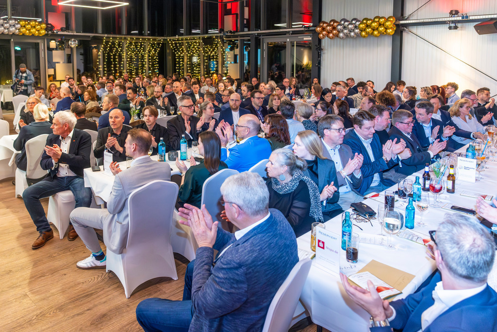 top-top.de 260306-037 | Foto, Video, Fotografie, Videografie, Fotobox, DJ, Discjockey, Musik, Musikbox, Veranstaltung, Photobooth, Amazon, Ebay, Buchtipp, Bestseller, Autor, Verlag, Buch, Wesel, Hamminkeln, NRW, Dinslaken, Rees, Drohne, Hochzeit, Party, Fotobox, Wesel, Fotograf