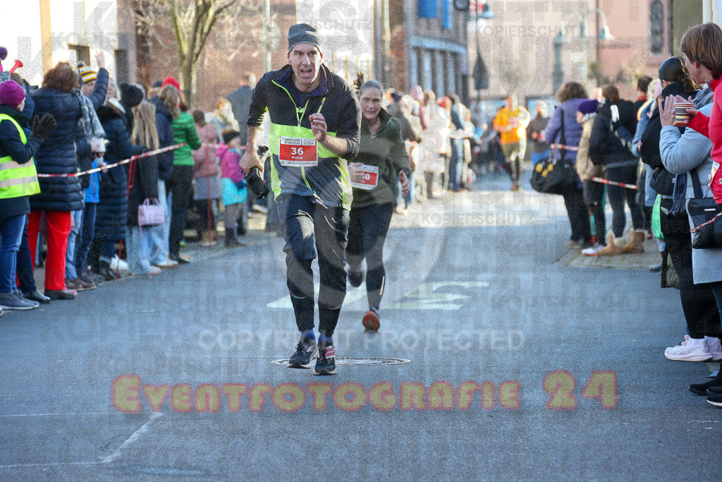 241201_1234_EX1_2747 | Sportfotografie im Rhein-Sieg Kreis, Köln, Bonn, NRW, Rheinland Pfalz, Hessen, etc. Unser Tätigkeitsfeld umfasst den Laufsport vom Volkslauf über den Marathon, Duathlon, Triathon bis zum Ultralauf wie Kölnpfad Ultra oder Schindertrail.