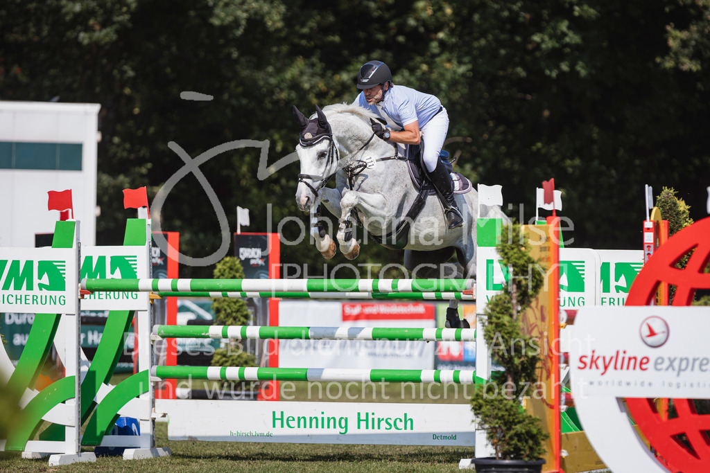 240720_LC_M2-Spr-408 | Deine schönsten Turniermomente als professionelle Fotos! Entdecke hochwertige Pferdesport-Fotografie im Online-Shop. Jetzt Fotos finden & bestellen!