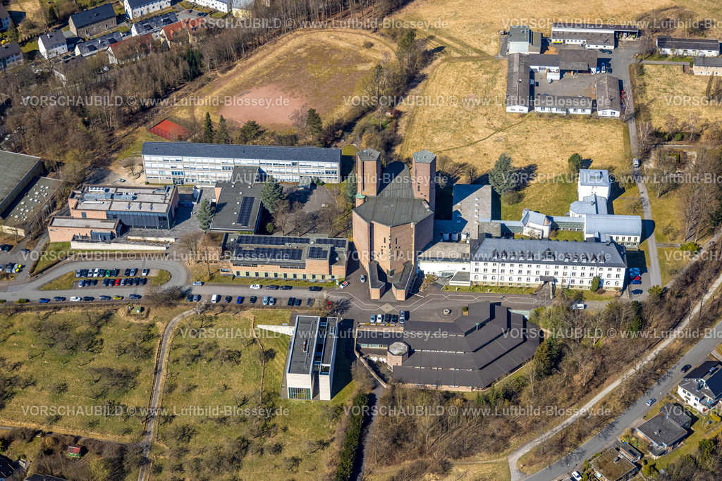 Meschede250305036 | Luftbild, Abtei Königsmünster Kloster mit Gymnasium der Benediktiner, Meschede-Stadt, Meschede, Sauerland, Nordrhein-Westfalen, Deutschland