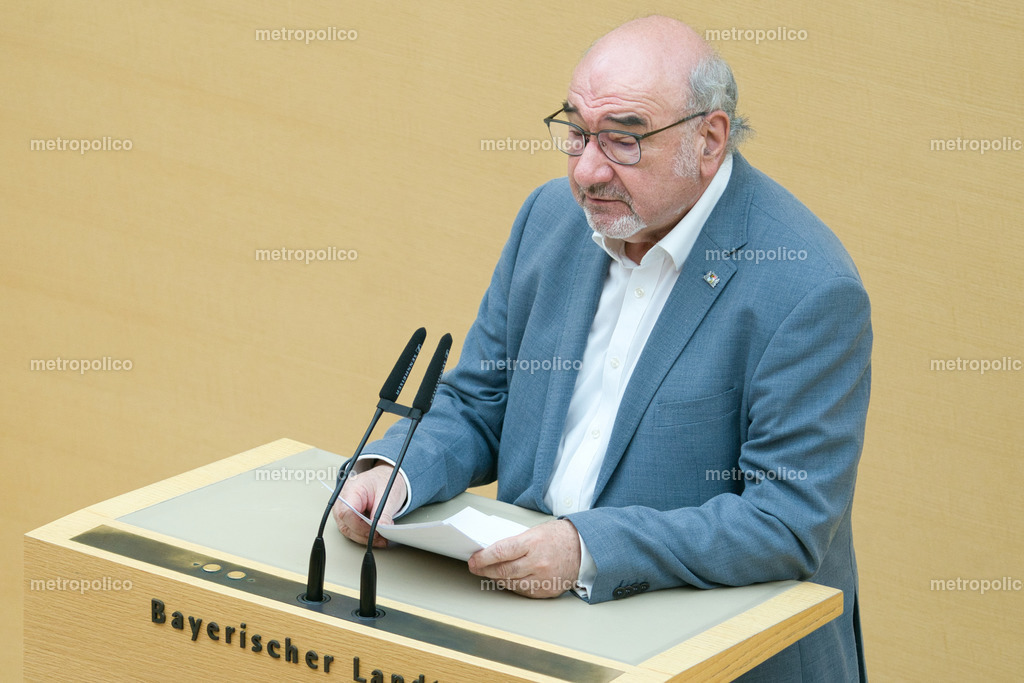 Peter Bauer (2) | Metropolico