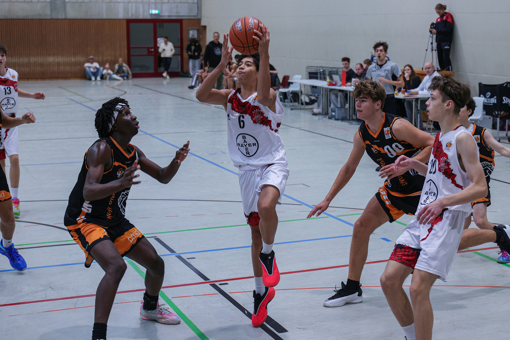 JBBL BAYER GIANTS vs Young Lions Wuppertal-34 | Fotos von Basketballspielen aus dem Raum NRW fotografiert von Gero Mueller-Laschet und Daniel Schaefer - Realisiert mit Pictrs.com