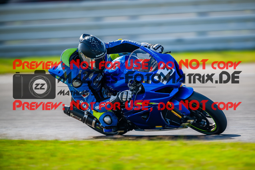 MaZZes_FotoMatrix_240702_6007705_2-24 | WEISS