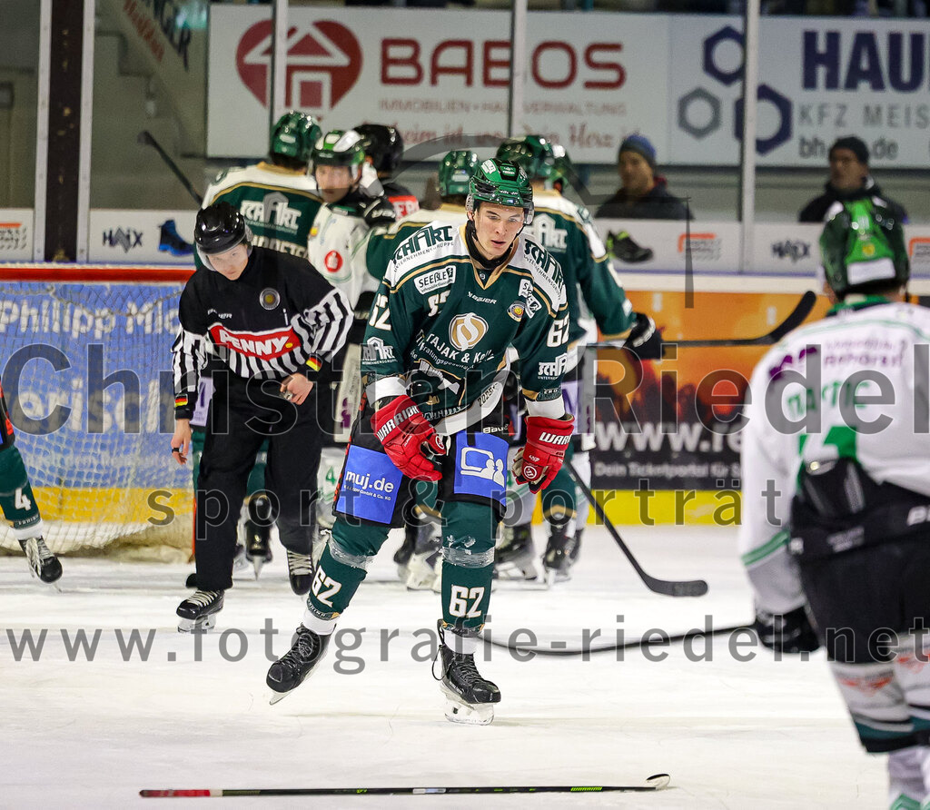 2026-01-02_106_TSV_Erding_gegen_Hoechstadt_Alligators | Erding, Deutschland, 02.01.2026:Eishockey, Oberliga Süd 2025 / 2026, 33. Spieltag, TSV Erding gegen Höchstadt Alligators, Endergebnis: 2:1Cristian Achim (Erding Gladiators, #62)Foto: Christian Riedel / fotografie-riedel.net