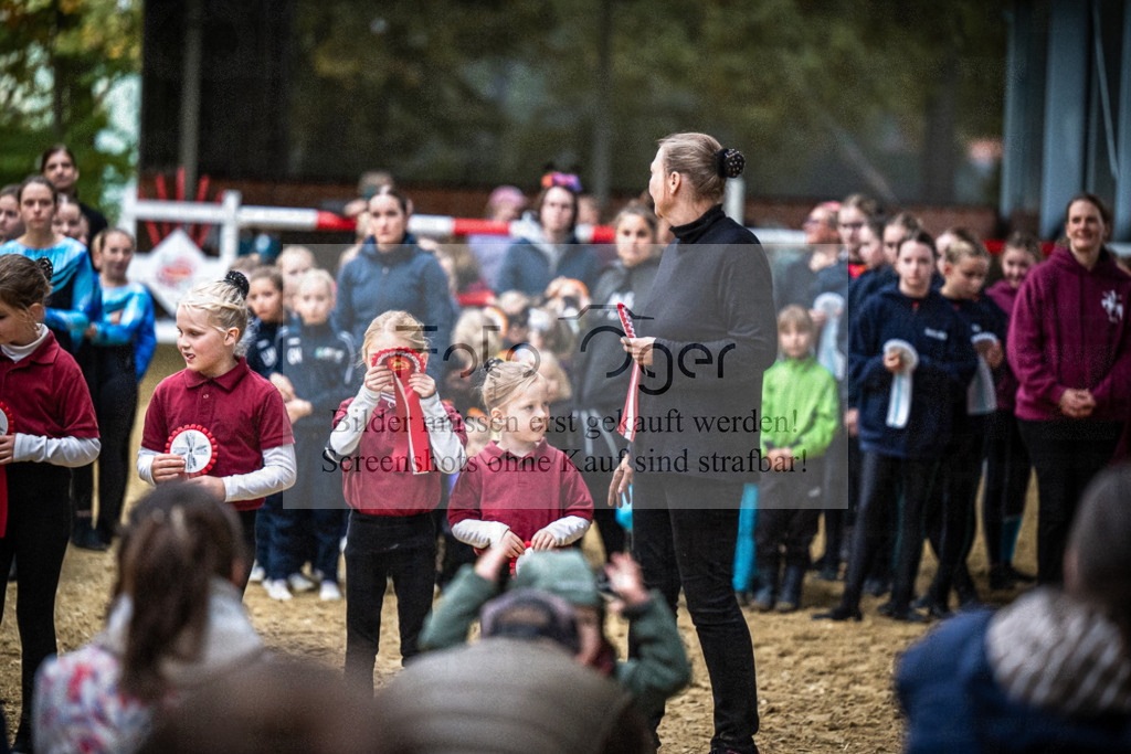 DOS_0257 | Entdecke hochwertige Reitturnierfotos von Foto Oger. Professionell, emotional und authentisch – jetzt Lieblingsmomente im Shop bestellen.Deutschlandweite Turnierfotografie. - Realisiert mit Pictrs.com