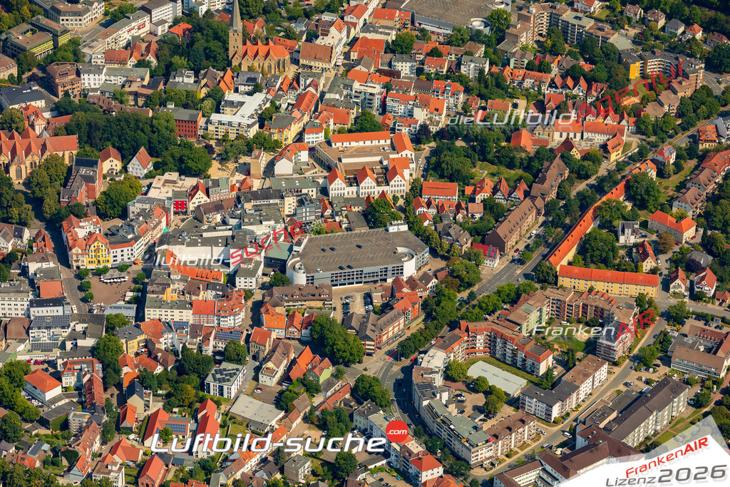 Bild der Stadt Herford - Die Luftaufnahme wurde 2025 vom UL-Flugzeug heraus erstellt ( keine Drohne ) - Hochauflösende Luftaufnahme - für professionelle Ausdrucke geeignet. Die Geschenkidee !Hier alle&nbsp;Infos zur Lizenzierung der LuftaufnahmeWir fliegen auch dieses Jahr wieder in Ihre Region um Luftbilder zu erstellen.- Luftbild anfragen