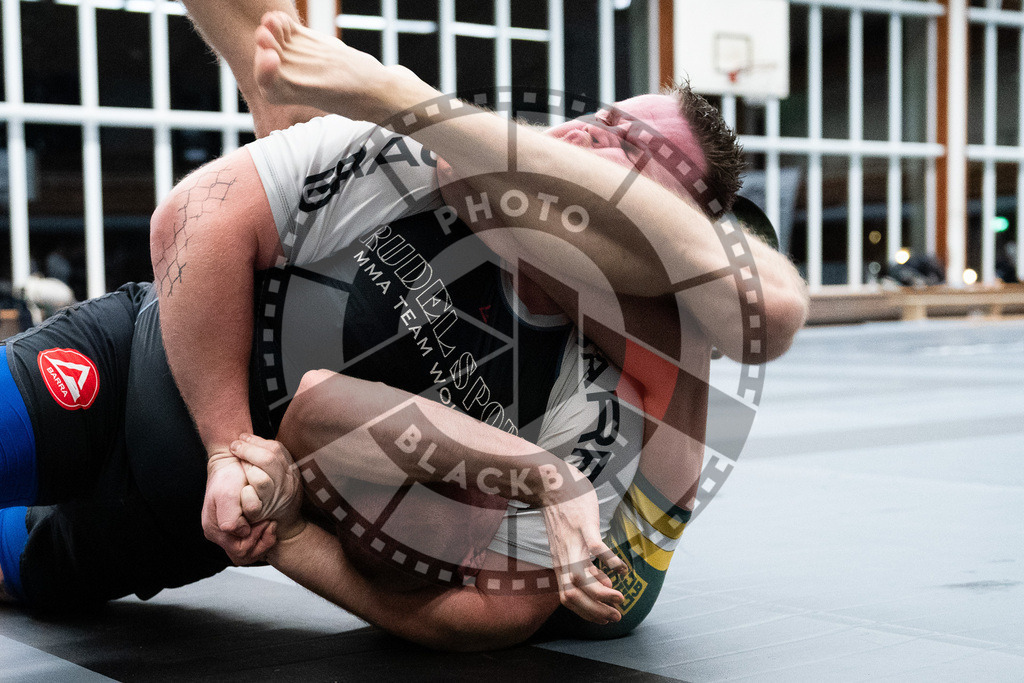 20251129PBB9124 | Fighters compete during the luta livre competition ILLCS XI winter edition on November 29, 2025 in Hannover, Germany.