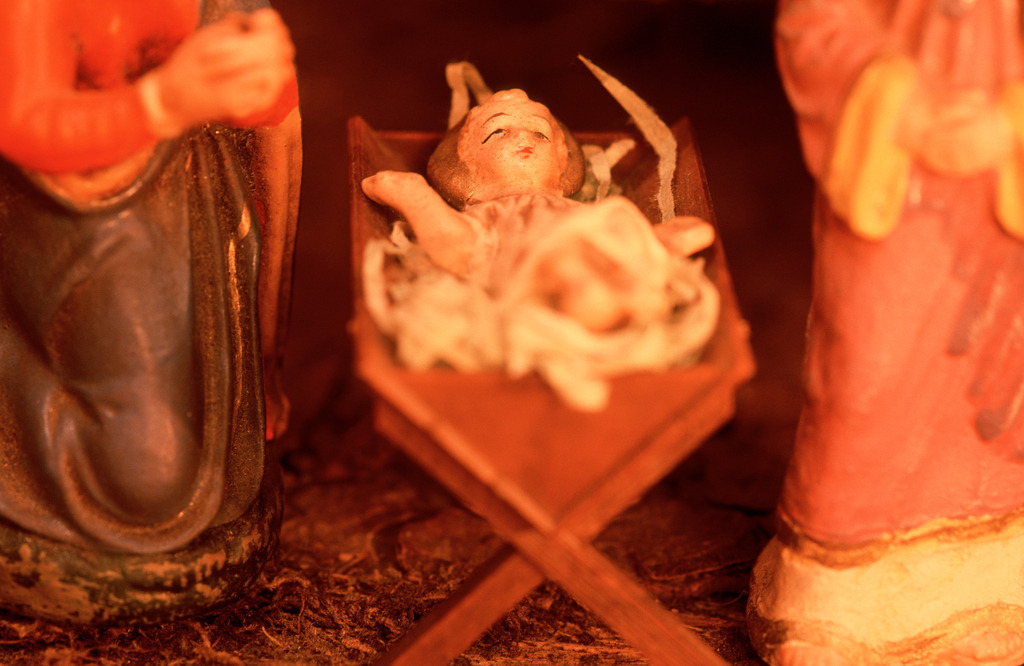 Krippenfiguren Maria und Josef mit Jesus | Krippenfiguren Maria und Josef mit Jesus - Realisiert mit Pictrs.com