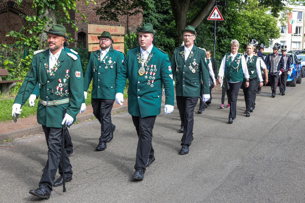 top-top.de 240602-079 | Foto, Video, Fotografie, Videografie, Fotobox, DJ, Discjockey, Musik, Musikbox, Veranstaltung, Photobooth, Amazon, Ebay, Buchtipp, Bestseller, Autor, Verlag, Buch, Wesel, Hamminkeln, NRW, Dinslaken, Rees, Drohne, Hochzeit, Party, Fotobox, Wesel, Fotograf