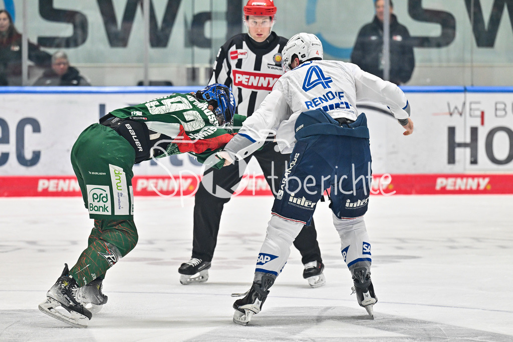 Augsburger Panther - Adler Mannheim | AUGSBURG, GERMANY - 28. DECEMBER: im Bild der Faustkampf zwischen Dan RENOUF (Adler Mannheim 4) und Joseph CRAMAROSSA (Augsburger Panther 92) / Fight / Kampf / Kämpfen / Schlägerei während dem Match zwischen den Augsburger Panthern und den Adler Mannehim am 33. Spieltag der Penny DEL im Curt Frenzel Stadion