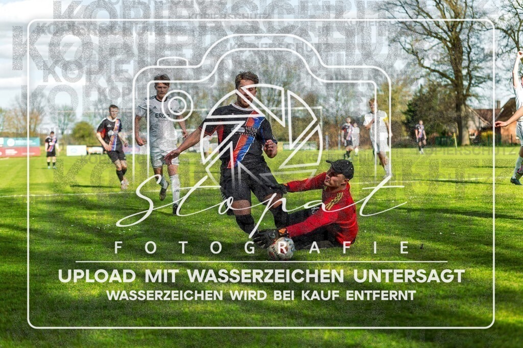 FGFS-LEN-1000 | Jan Ulmann (Eintracht Leinetal #10) und Jean-Luca Scheffler (Fulde-Stellichte #01) beim Herren Kreisliga HK Spiel zwischen FG Fulde-Stellichte und Eintracht Leinetal im Fulder Zentralstadion, Fulde (Simon Paul Stopat) - Realisiert mit Pictrs.com