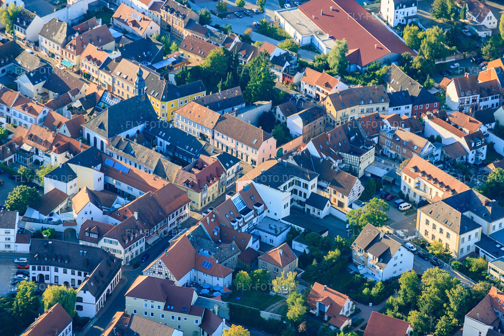 Luftbild: Hauptstraße x Donnersgasse in Germersheim im Bundesland Rheinland-Pfalz in Deutschland. Foto: IMG_59661.jpg vom 04.09.2013 durch Werner Riehm/FLY-FOTO.de