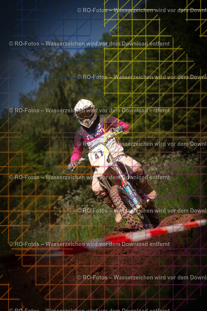 Wolfshausen 3 Lauf -1327 | Sportfotografie von RO-Fotos: Motorsport, Motocross, Enduro, Laufveranstaltungen und Triathlon. Professionelle Fotos von Sportlern und Events. - Realisiert mit Pictrs.com