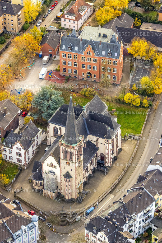 Hagen251102541 | Luftbild, Emil-Schumacher-Schule und kath. Kirche St. Michael, herbstliche Bäume, Wehringhausen, Hagen, Ruhrgebiet, Nordrhein-Westfalen, Deutschland