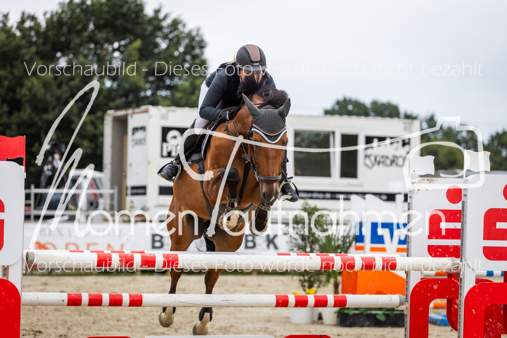 BHO-2PhSpr-M-302 | MomenTaufnahmen Pferdesportfotos