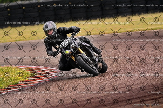 25bt02-0185 | markuskiefer.com - Realisiert mit Pictrs.com