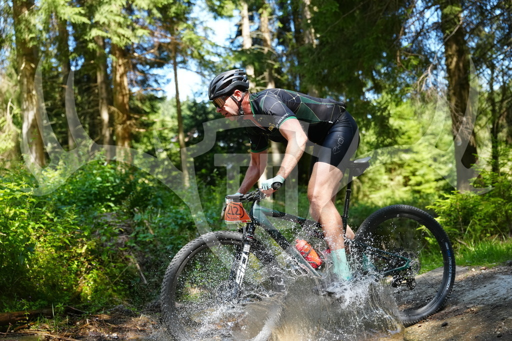 FC101709 | Fotogalerie der Treibjagd im Dunkelwald - Dein MTB Etappenrennen im Erzgebirge - Realisiert mit Pictrs.com