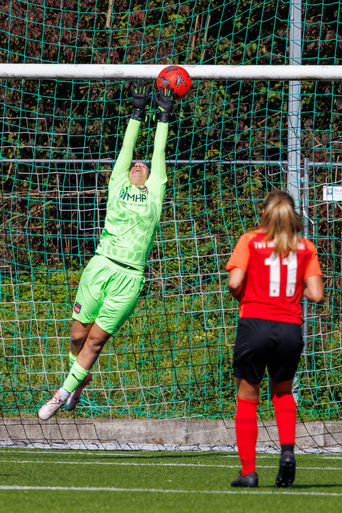 FCHHÜT_251003_4196 | 1.FC Heidenheim 1846 II vs. TSV Hüttlingen, Fußball, Frauen, Bezirkspokal, 2025/2026, 1.Runde, 03.10.2025 in Mergelstetten, Sportplatz 2(Foto: Michael Bulling) - Realisiert mit Pictrs.com