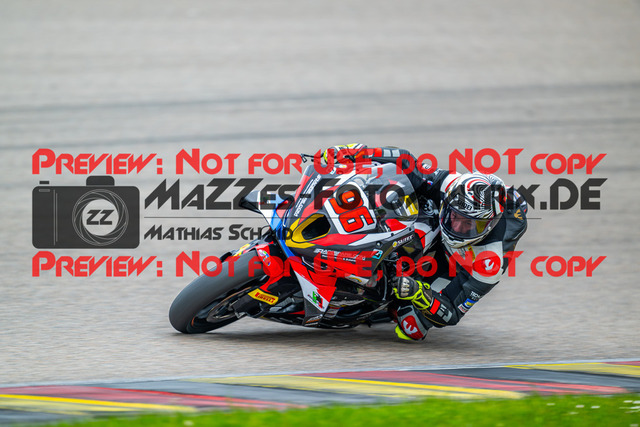 MaZZes_FotoMatrix_240504_6007705_3194 | STK1000