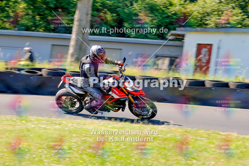 _MOT8958 | Hier findet Ihr Bilder von Touristenfahrten auf der Nürburgring Nordschleife oder von anderen Veranstaltungen die ich besucht habe. Viel Spass beim Durch Schauen 