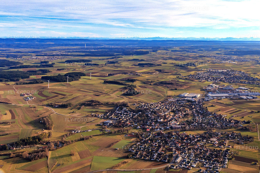 Luftbild: Ortsansicht von Nordwesten im Ortsteil Waldmössingen in Schramberg im Bundesland Baden-Württemberg in Deutschland. Foto: IMG_130248.jpg vom 01.01.2022 durch Werner Riehm/FLY-FOTO.de