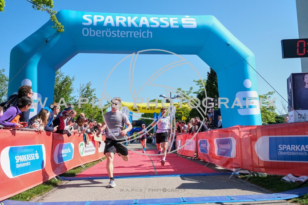 ..... | LINZ,AUSTRIA,27.April 24, Int. 3 Brückenlauf Linz  , Image shows: Photo: WAPICS / Michael ring
