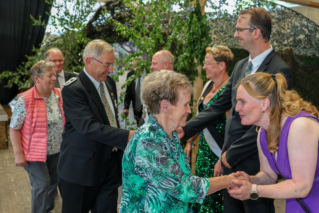 top-top.de-250704-007 | Foto, Video, Fotografie, Videografie, Fotobox, DJ, Discjockey, Musik, Musikbox, Veranstaltung, Photobooth, Amazon, Ebay, Buchtipp, Bestseller, Autor, Verlag, Buch, Wesel, Hamminkeln, NRW, Dinslaken, Rees, Drohne, Hochzeit, Party, Fotobox, Wesel, Fotograf