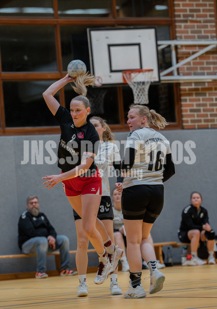 Handball I Frauen I Saison 2025-2026 I Landesliga HR West I 10. Spieltag I TuS Frisia Goldenstedt - SV Falke Steinfeld I 371 | jns.sportfotos - Realisiert mit Pictrs.com