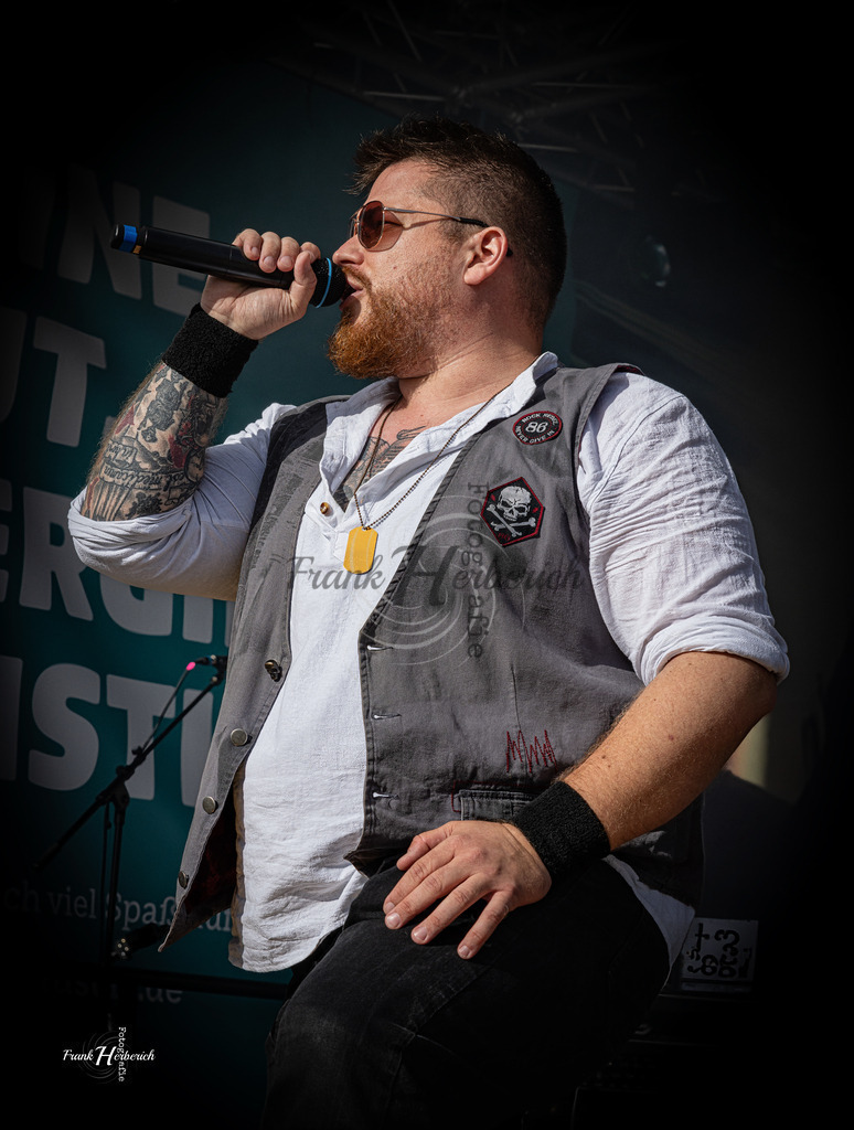 Violand | Frank Herberich Fotografie, Frank Herberich, Fotografie, Hochzeit, Portrait, St. Peter Ording, Ording, Westerhever, Nordsee, Frank Fotografie, Hardheim,  Odenwald,Walldürn, Band,Eventfotografie - Realisiert mit Pictrs.com