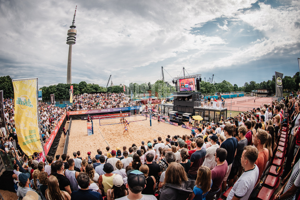 Beachvolleyball | Frauen | Allianz German Beach Tour 2025 | Tourstop München | 06.07.2025 | Das ausverkaufte Stadion