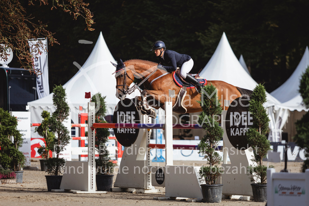 240915_OWLCh_MT-424 | Deine schönsten Turniermomente als professionelle Fotos! Entdecke hochwertige Pferdesport-Fotografie im Online-Shop. Jetzt Fotos finden & bestellen!