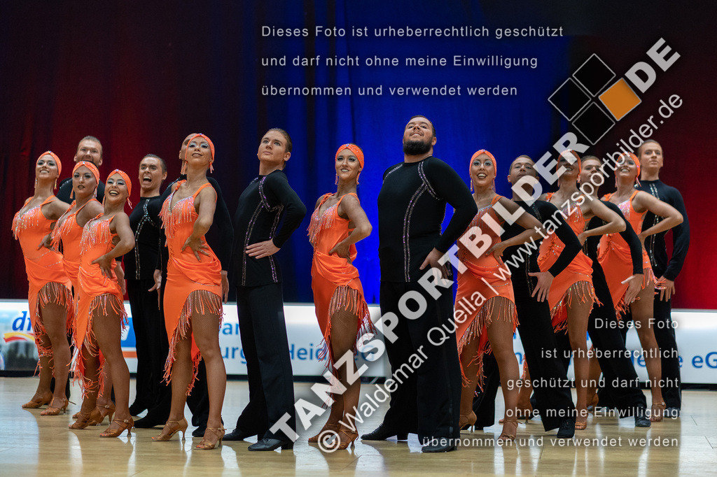 20230114-00295 | Hier finden Sie Tanz Bilder vom Latein und Standard Formationen tanzen. Sportbilder vom Tanzsport. Schöne Fotos und von Weltmeisterschaft, Europameisterschaft, Bundesliga, Regionalliga, Oberliga und Landesliga sowie von GOC Stuttgart, DanceComp, WM Bremen