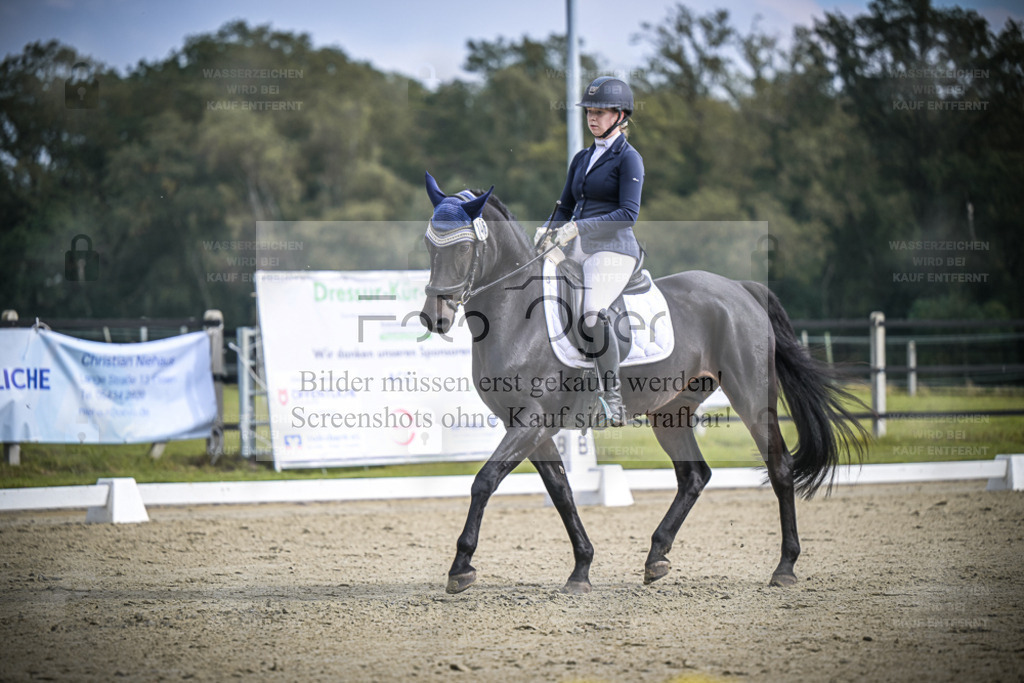 DOS_B606 | Entdecke hochwertige Reitturnierfotos von Foto Oger. Professionell, emotional und authentisch – jetzt Lieblingsmomente im Shop bestellen. - Realisiert mit Pictrs.com