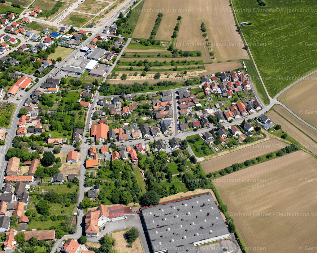 2626131 | FREISTETT 09.06.2006 Wohngebiet einer Einfamilienhaus- Siedlung  in Freistett im Bundesland Baden-Württemberg, Deutschland // Single-family residential area of settlement  in Freistett in the state Baden-Wuerttemberg, Germany Foto: Gerhard Launer