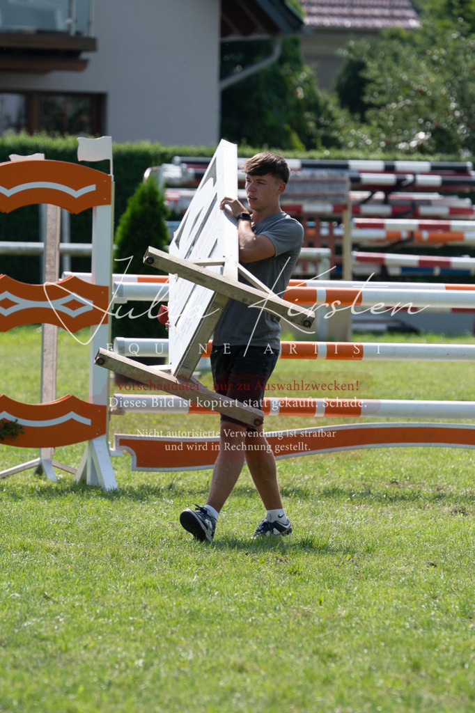 DSC_0677 | Pferde- und Turnierfotografie in Westsachsen. Pferdeportraits, Auftragszeichnungen und intuitive Kunst.