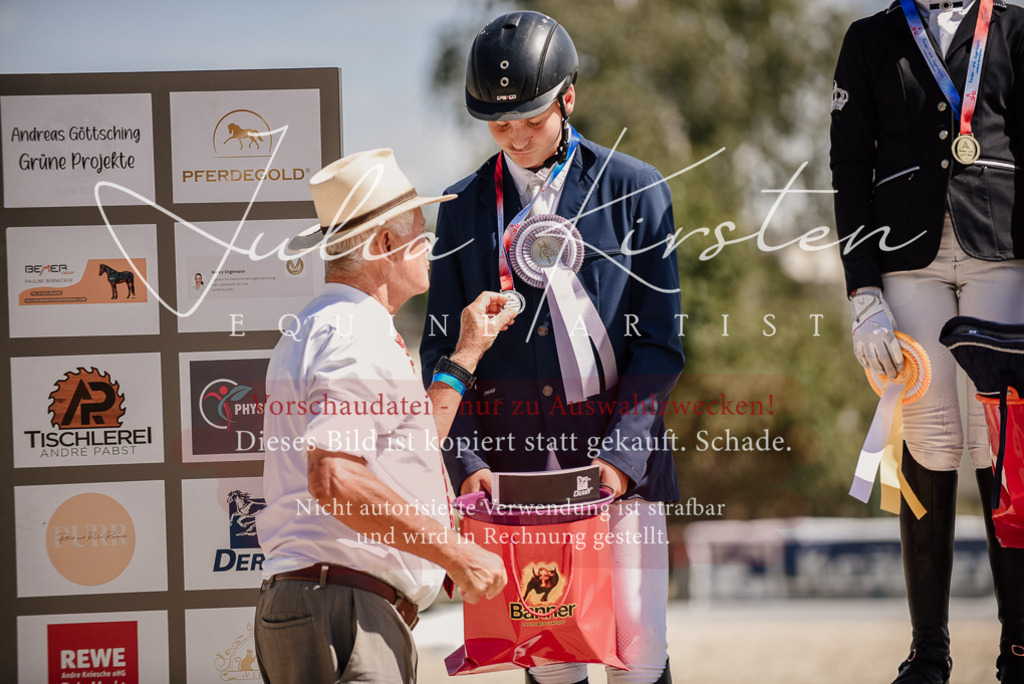 DSC_8860 | Pferde- und Turnierfotografie in Westsachsen. Pferdeportraits, Auftragszeichnungen und intuitive Kunst.